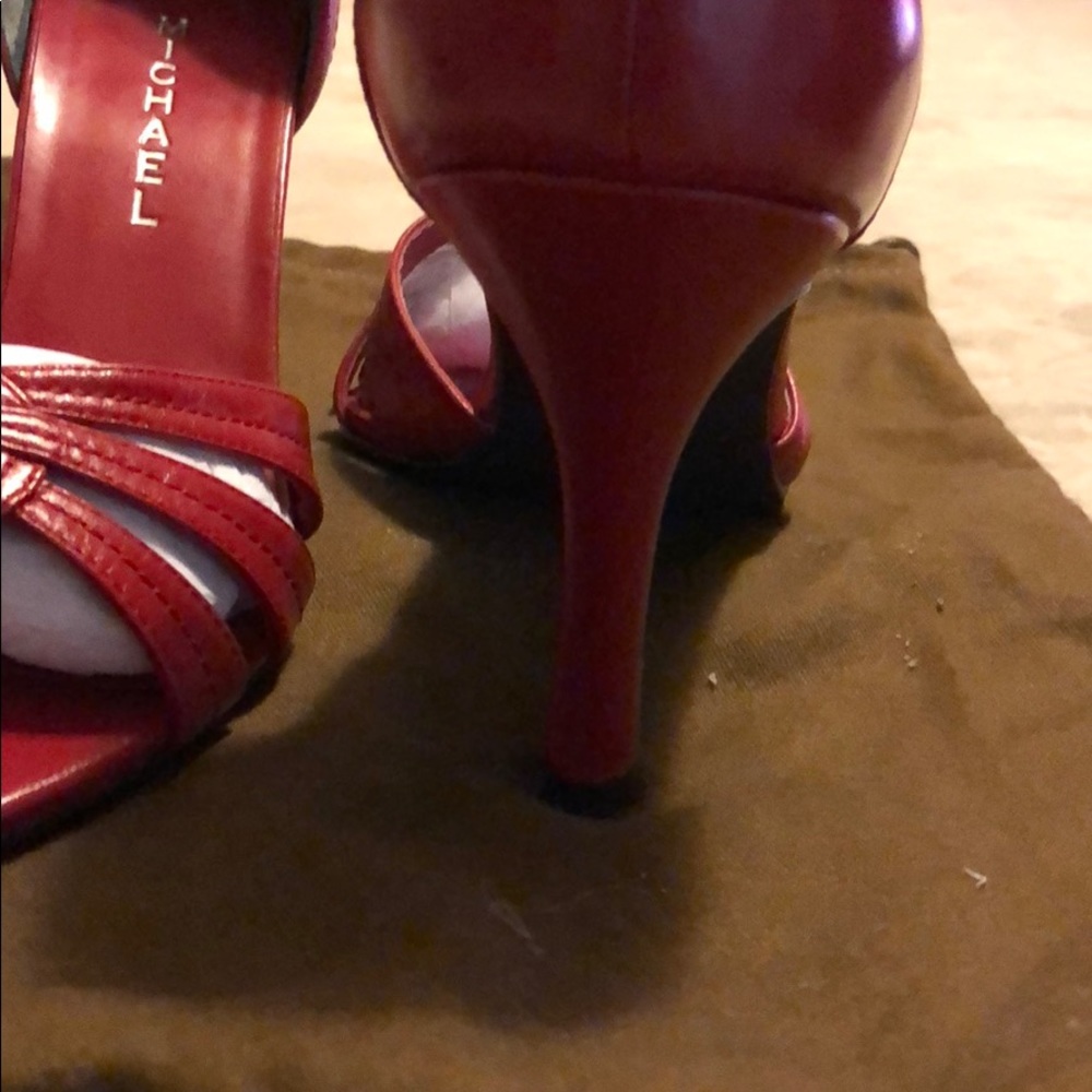 Heels - Picture 4 of 4